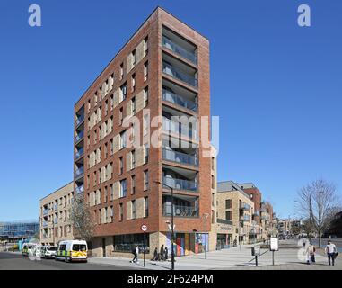 Peckham Place, eine neue Wohngemeinschaft an der Queens Road, Peckham, London, Großbritannien. Entwickelt von Notting Hill Genesis Housing Association. Stockfoto