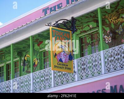 Farbenfrohe Toucan Tango speichern Zeichen, George Town, Grand Cayman, Cayman-Inseln, große Antillen, Karibik Stockfoto