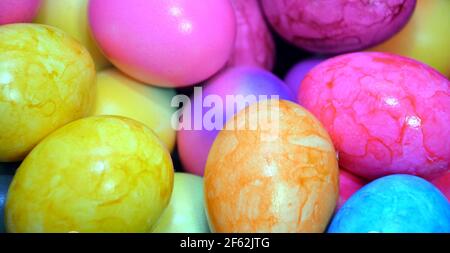 Bemalte ostereier, schöner Hintergrund Stockfoto