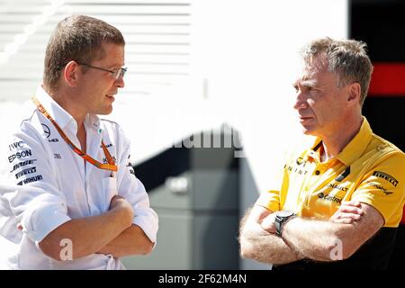 COWELL Andy (gbr) Geschäftsführer Mercedes F1 Team Ambiance Portrait, BELL Bob (gbr) Renault Sport F1 Team Chief Technical Officer Ambiance Portrait 2017 Formel 1 FIA Weltmeisterschaft, Italien Grand Prix, in Monza vom 1. Bis 3. September - Foto Jean Michel Le MEUR / DPPI Stockfoto