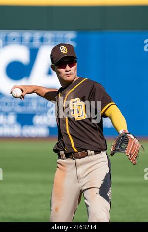 San Diego Padres zweiter Baseman Haseong Kim (7) bei einem Frühjahrstraining gegen die Cleveland Indianer, Sonntag, 28. März 2021, in Phoenix, AZ. P Stockfoto