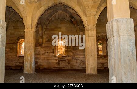 Kapitelhaus des Zisterzienserklosters Santa María de Moreruela aus dem 12. Jahrhundert, in der Provinz Granja de Moreruela von Zamora, Castilla y León, Spanien, Stockfoto