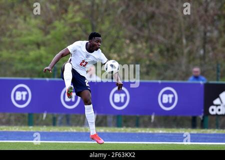 Cardiff, Großbritannien. März 2021, 29th. Kwadwo Baah von England U18 in Aktion. U18 Fußball-Länderspiel, Wales gegen England, im Leckwith-Stadion in Cardiff, South Wales am Montag, 29th. März 2021. Redaktionelle Verwendung nur. PIC von Andrew Orchard / Andrew Orchard Sport Fotografie / Alamy Live News Kredit: Andrew Orchard Sport Fotografie / Alamy Live News Stockfoto