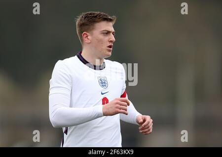 Cardiff, Großbritannien. März 2021, 29th. Liam Delap aus England schaut auf. U18 Fußball-Länderspiel, Wales gegen England, im Leckwith-Stadion in Cardiff, South Wales am Montag, 29th. März 2021. Redaktionelle Verwendung nur. PIC von Andrew Orchard / Andrew Orchard Sport Fotografie / Alamy Live News Kredit: Andrew Orchard Sport Fotografie / Alamy Live News Stockfoto