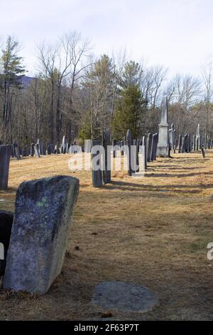 Hinter dem Alten Meetinghaus gelegen, wurde dieser Friedhof zunächst als militärischer Übungsplatz genutzt, bevor er als letzte Ruhestätte genutzt wurde. Grand Monadn Stockfoto