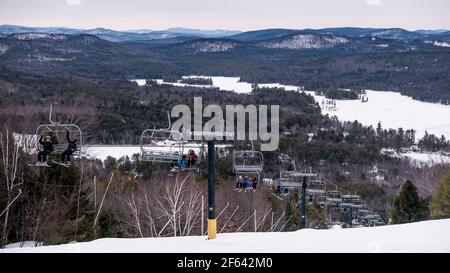Skifahren auf dem Shawnee Peak, Bridgton, Maine Stockfoto