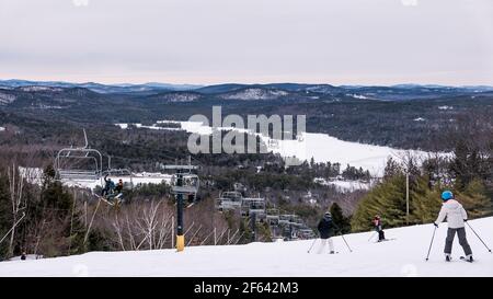 Skifahren auf dem Shawnee Peak, Bridgton, Maine Stockfoto