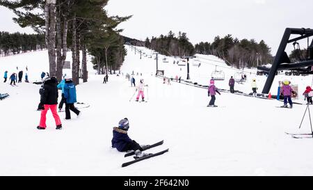 Skifahren auf dem Shawnee Peak, Bridgton, Maine Stockfoto