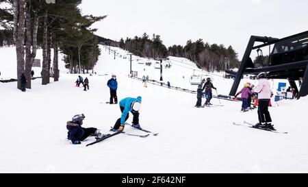 Skifahren auf dem Shawnee Peak, Bridgton, Maine Stockfoto
