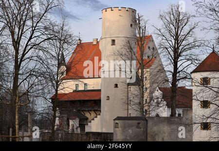 Mindelheim, Deutschland. März 2021, 25th. Die Mindelburg auf dem Georgenberg, erbaut im zwölften Jahrhundert. Die Burg Mindelburg soll künftig erstmals seit 1927 wieder für die breite Öffentlichkeit zugänglich sein. Quelle: Karl-Josef Hildenbrand/dpa/Alamy Live News Stockfoto
