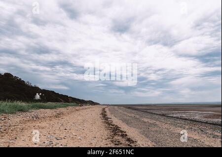 Thurstaston Strand bei Ebbe Stockfoto