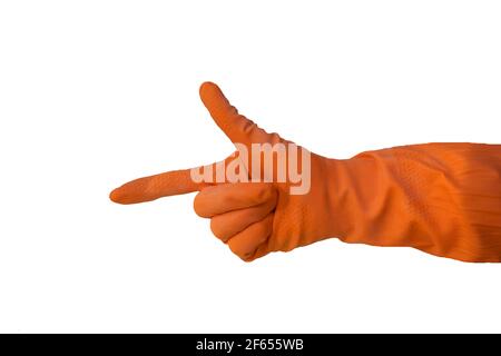 Hand in orangefarbenem Gummihandschuh zeigt Zeigefinger an. Isoliert auf weißem Hintergrund. Stockfoto