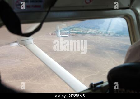 Nazca oder Nasca geheimnisvolle Linien und Geoglyphen Luftbild, Wahrzeichen in Peru Stockfoto