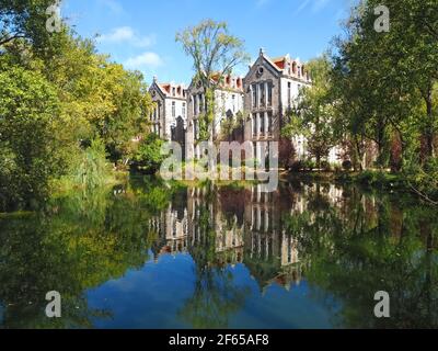 Die Schönheit Portugals - Pavillons Stadtpark parque D. Carlos in Caldas da Rainha Stockfoto