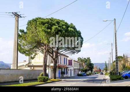 Geschlossenes Hotel-Restaurant, ehemalige Nationalstraße 7, RN7, Monelimar, Drome, Frankreich Stockfoto