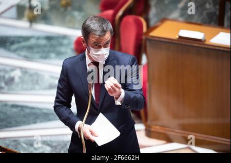 Paris, Frankreich. März 2021, 30th. Der französische Minister für Solidarität und Gesundheit Olivier Veran während einer Fragestunde an die Regierung am 30. März 2021 in der Nationalversammlung in Paris. Foto von Raphael Lafargue/ABACAPRESS.COM Quelle: Abaca Press/Alamy Live News Stockfoto