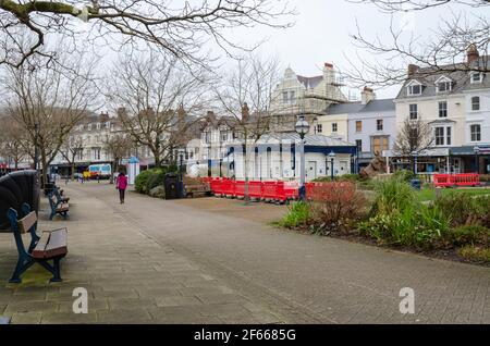 Llandudno, UK: Mar 18, 2021: The North West Gardens ist ein kleiner Park, der öffentliche Einrichtungen in der nordwalesischen Stadt Llandudno bietet. Stockfoto