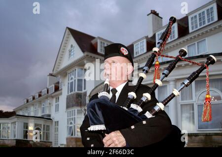 Trump Turnberry: Dudelsackspieler beim Dudelsackspielen im Turnberry Resort in Schottland Stockfoto