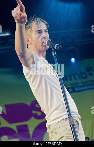 Kajagoogoo singt live beim Midlands Festival 2010 Stockfoto