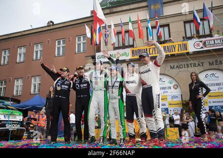 02 KOPECKY Jan (CZE) DRESLER Pavel (CZE) Skoda Fabia R5 LUKYANUK Alexey (RUS) ARNAUTOV Alexey (RUS) Ford Fiesta R5 Ambiance Portrait KRESTA Roman (CZE) STARY Petr (CZE) Skoda Fabia R5 Ambiance Portrait Ambiance Podestsieger während der Rallye-Europameisterschaft ERC Barum 25, vom 27. Bis 2017. August in Zlin, Tschechische Republik - Foto Gregory Lenormand / DPPI Stockfoto
