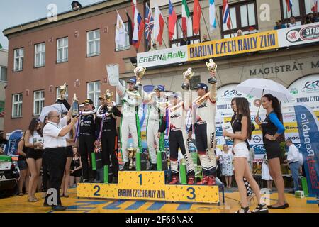 02 KOPECKY Jan (CZE) DRESLER Pavel (CZE) Skoda Fabia R5 LUKYANUK Alexey (RUS) ARNAUTOV Alexey (RUS) Ford Fiesta R5 Ambiance Portrait KRESTA Roman (CZE) STARY Petr (CZE) Skoda Fabia R5 Ambiance Portrait Ambiance Podestsieger während der Rallye-Europameisterschaft ERC Barum 25, vom 27. Bis 2017. August in Zlin, Tschechische Republik - Foto Gregory Lenormand / DPPI Stockfoto