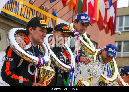 02 KOPECKY Jan (CZE) DRESLER Pavel (CZE) Skoda Fabia R5 04 LUKYANUK Alexey (RUS) ARNAUTOV Alexey (RUS) Ford Fiesta R5 09 KRESTA Roman (CZE) STARY Petr (CZE) Skoda Fabia R5 Podium während der Rallye-Europameisterschaft 2017 ERC Barum Rallye, vom 25. Bis 27. August, in Zlin, Tschechische Republik - Foto Jorge Cunha / DPPI Stockfoto
