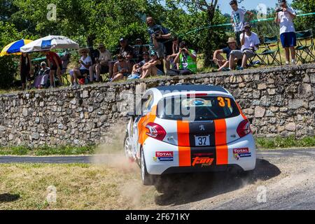 37 MAISANO Brandon und PEBEYRE Pierre, Peugeot 208 VTI R2, Aktion während der Rallye Rouergue 2017, am 9. Juli, Rodez, Frankreich - Foto Thomas Fenetre / DPPI Stockfoto