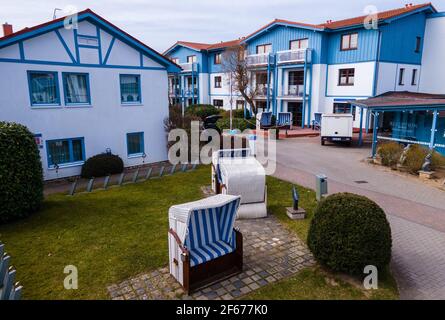 Koserow, Deutschland. März 2021, 22nd. Das Gelände des Hotels 'Hanse Kogge' in Koserow auf der Ostseeinsel Usedom. Quelle: Jens Büttner/dpa-Zentralbild/ZB/dpa/Alamy Live News Stockfoto