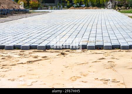 Neue Pflaster von Pflasterplatten, neue Straße gepflastert Stockfoto