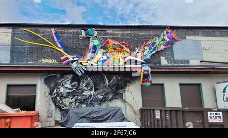 Verwendung von recycelten und Upcycling-Produkten als Kunst und Dekor Stockfoto