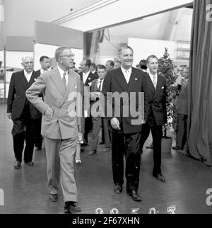 Der Kinguret besucht M / S Trelleborgs Ausstellung König Gustav Vi Adolf Generaldirektor Erik Upmark Stockfoto