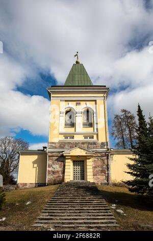 Glockenturm der St. Michael's Church in Kirkkonummi, Finnland Stockfoto