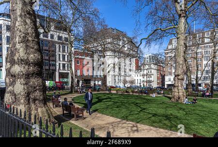 Berkeley Square, Mayfair, London W1J, England, Großbritannien. Stockfoto