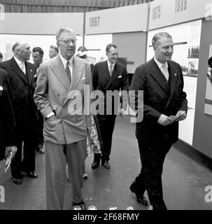 Der Kinguret besucht M / S Trelleborgs Ausstellung König Gustav Vi Adolf Generaldirektor Erik Upmark Stockfoto