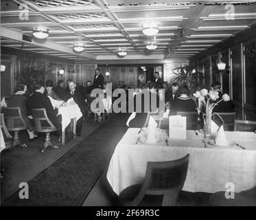 S / S 'KING GUSTAF V', III KL Speisesaal erbaut 1910 auf Lindholmens Schoß in Göteborg.upphugen 1968Tafikerade Route Trelleborg - Travemünde. Stockfoto