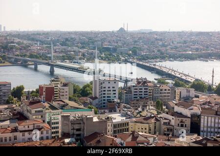 Brücken über das Goldene Horn, Istanbul, Türkei Stockfoto