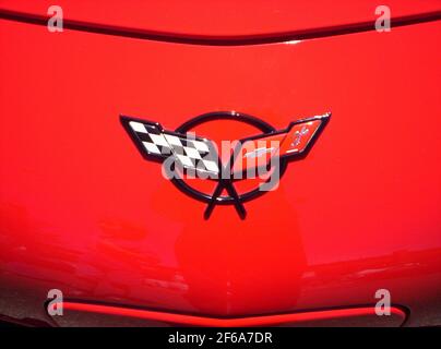 Corvette Stingray Emblem auf einer roten 95 Vette. Stockfoto