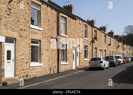 Park View eine Reihe von Steinhäusern gebaut Reihenhäuser in Burnopfield, Co. Durham, England, Großbritannien Stockfoto