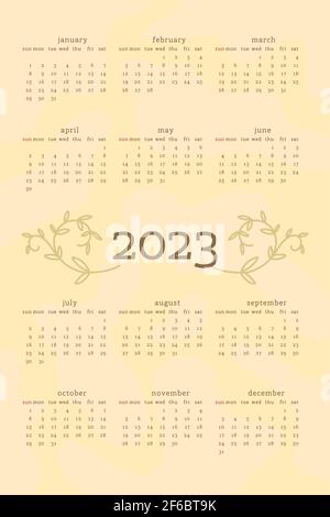 2023 Kalender in zarten natürlichen trendigen Stil mit botanischen Blumen von Hand gezeichneten Zweig Blätter dekoriert. Vertikales Format. Hell pastellgrün Farbe. Woche beginnt am Sonntag. Stock Vektor