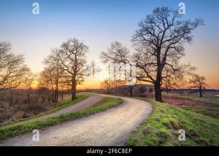 Hochwasserschutzdamm an der oder an der Südseite der Stadt Breslau, Polen Stockfoto