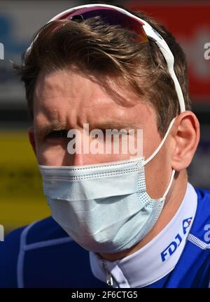 Französisch Arnaud Demare von Groupama-FDJ vor der Ausgabe 75th des 'Dwars Door Vlaanderen' Radrennen, 184,1 km von Roeselare nach Warege Stockfoto