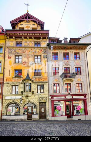 Historische Apotheke Müllersche Apotheke Gebäude vom Weinmarkt in Luzern aus dem Jahr 1530, Luzern, Kanton Luzern, Schweiz. Stockfoto