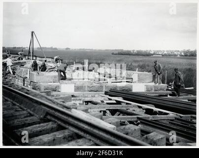 Wiederaufbau des Viadukts über die Malmö Ystads Eisenbahn, auf der Strecke zwischen Malmö und Trelleborg. Stockfoto
