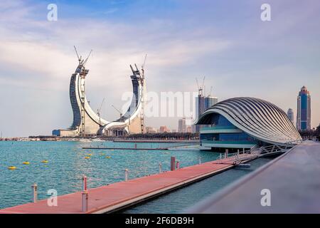 Wunderschöne Aussicht auf Lusail Marina City am Abend Stockfoto