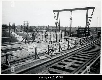 Wiederaufbau des Viadukts über die Malmö Ystads Eisenbahn, auf der Strecke zwischen Malmö und Trelleborg. Die Standbrücke ist fast fertig. Stockfoto