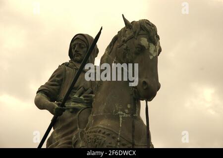 Statue von Tariq bin Ziyad. Algerischer Krieger. In der spanischen Geschichte und Legende als TARIC el Tuerto bekannt Stockfoto