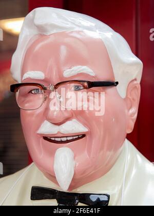 Der Kopf einer Plastik, Fiberglas, lebensgroße, Statue, Skulptur Figur, Bild von Colonel Sanders, Symbol des KFC, Kentucky Fried Chicken. In Kyoto, Jap Stockfoto