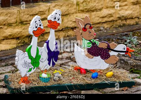 Ente beim traditionellen osterhasen von Herleshausen in Hessen Stockfoto