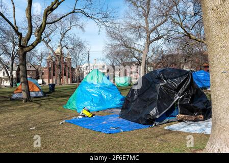 Zelte von Obdachlosen im Alexandra Park in der Bathurst Street Stockfoto