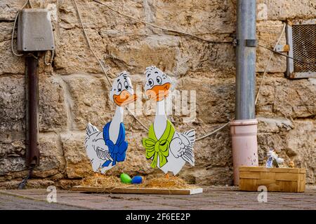 Ente beim traditionellen osterhasen von Herleshausen in Hessen Stockfoto